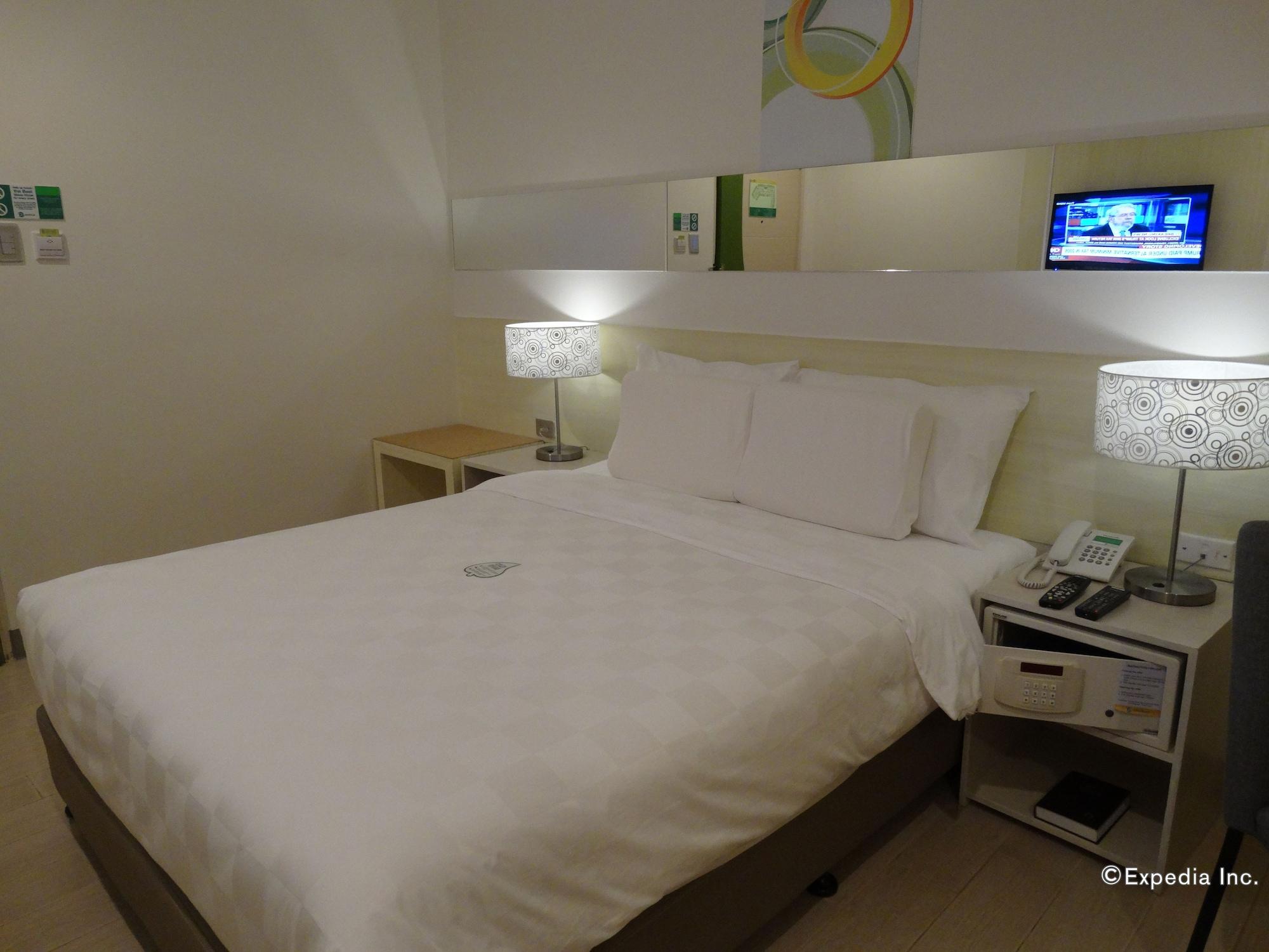 โก โฮเต็ล ลานัง ดาเวา Hotel Davao ภายนอก รูปภาพ