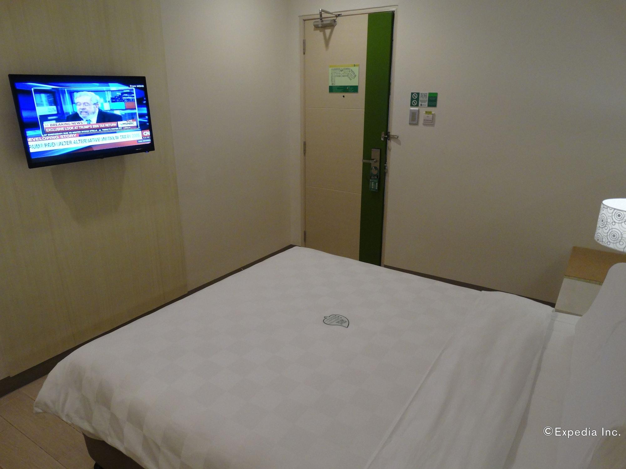โก โฮเต็ล ลานัง ดาเวา Hotel Davao ภายนอก รูปภาพ