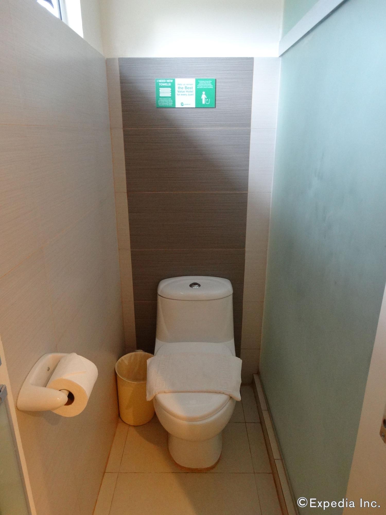 โก โฮเต็ล ลานัง ดาเวา Hotel Davao ภายนอก รูปภาพ