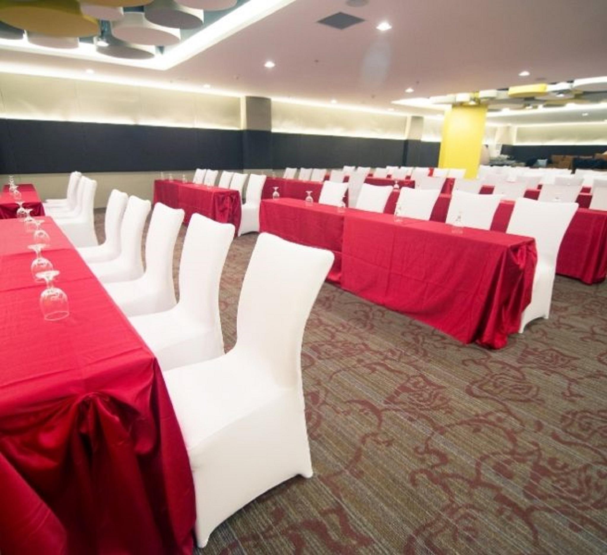 โก โฮเต็ล ลานัง ดาเวา Hotel Davao ภายนอก รูปภาพ