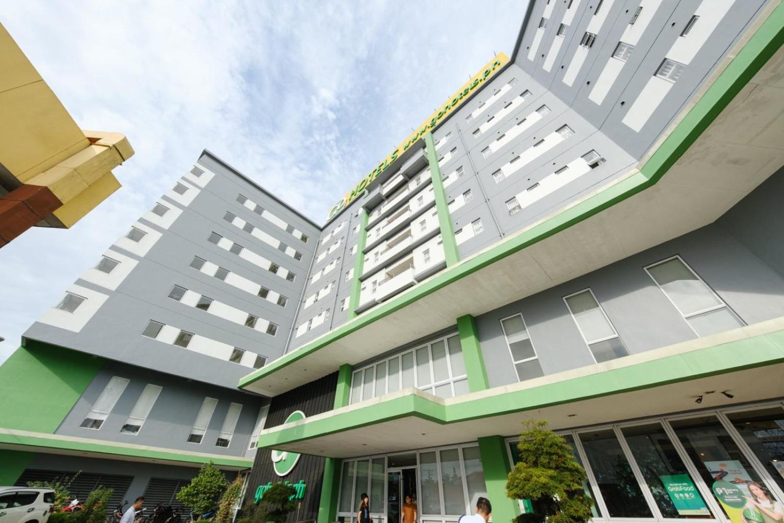 โก โฮเต็ล ลานัง ดาเวา Hotel Davao ภายนอก รูปภาพ