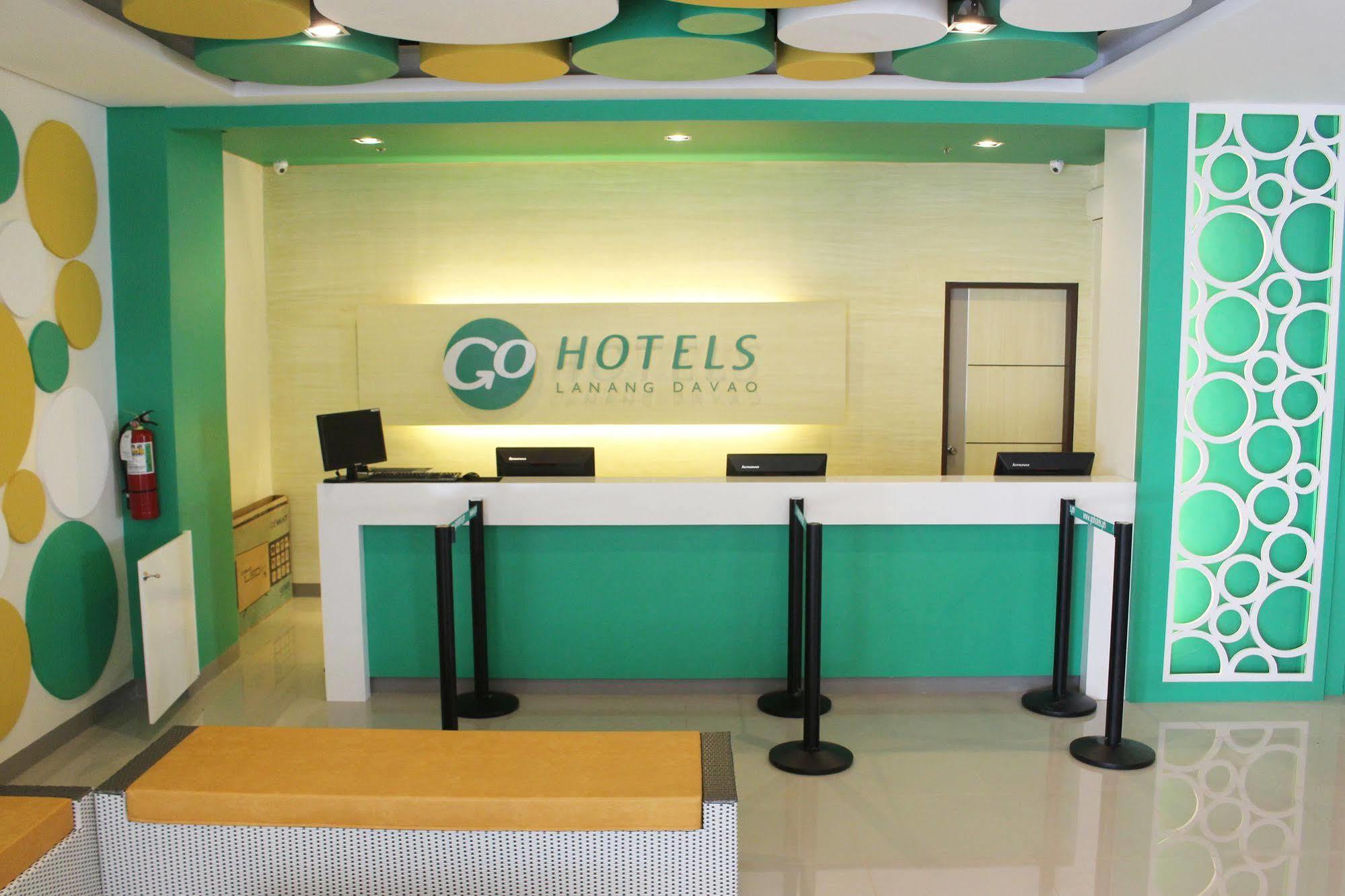 โก โฮเต็ล ลานัง ดาเวา Hotel Davao ภายนอก รูปภาพ
